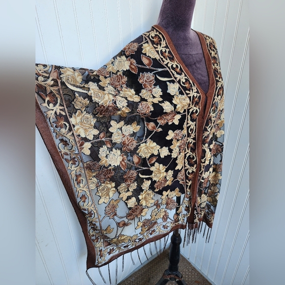 Women's Multi-Way Poncho Topper Scarf  Fringe Brown Tan Floral Rose Metallic OS - Picture 4 of 13